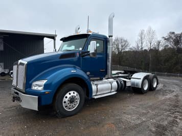 Main image Kenworth T880